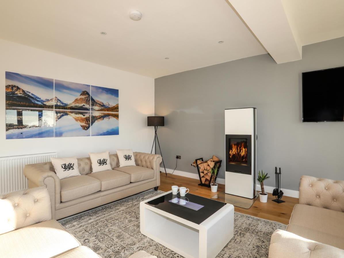 Bryn Min Manton Penthouse Apartment Caernarfon Bagian luar foto