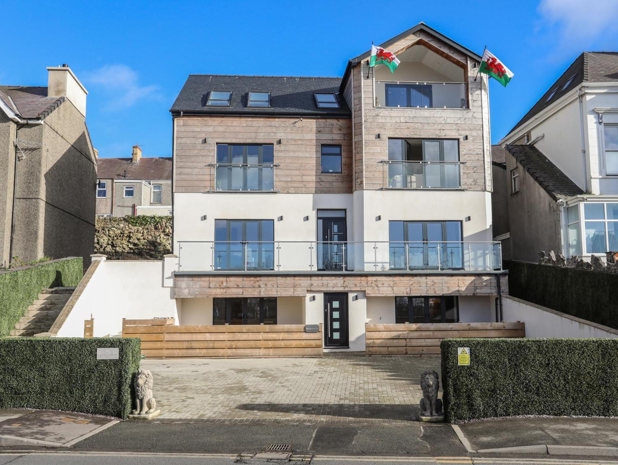 Bryn Min Manton Penthouse Apartment Caernarfon Bagian luar foto