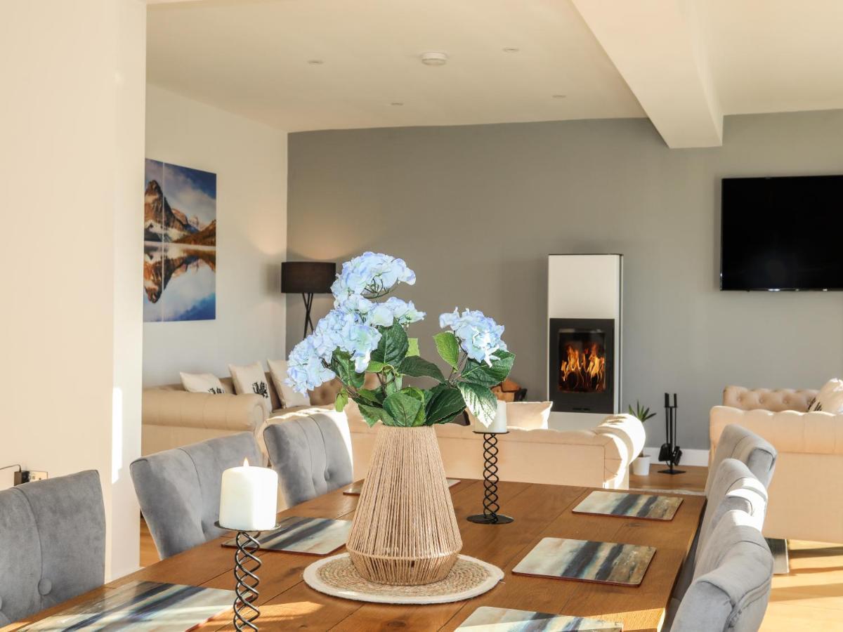 Bryn Min Manton Penthouse Apartment Caernarfon Bagian luar foto