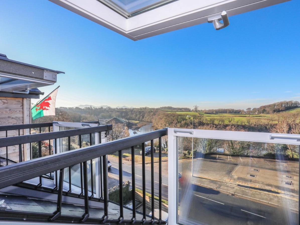 Bryn Min Manton Penthouse Apartment Caernarfon Bagian luar foto