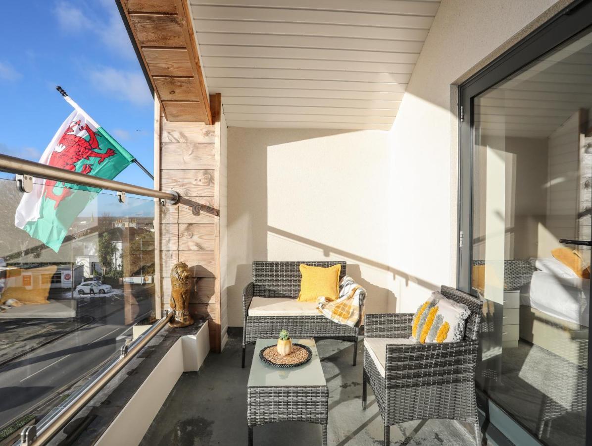 Bryn Min Manton Penthouse Apartment Caernarfon Bagian luar foto