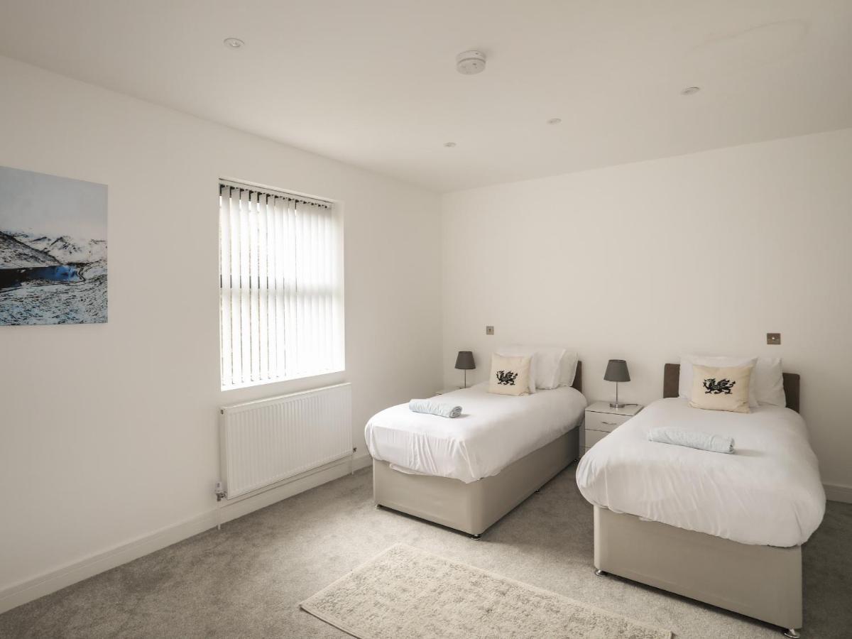 Bryn Min Manton Penthouse Apartment Caernarfon Bagian luar foto